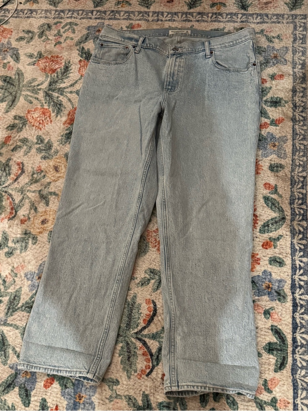 Abercrombie Women's Light Wash Straight Leg Jeans